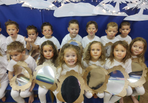 Dzieci podczas występów dla rodziców