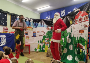 Teatr Pomarańczowy Cylinder przedstawiający bajkę dla dzieci i rodziców