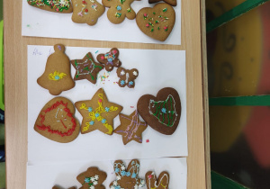 Pierniki ozdobione przez dzieci