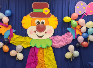 Dekoracja sali - pajac